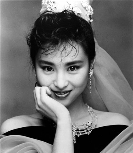 Seiko Matsuda Biography, Songs, & Albums | AllMusic