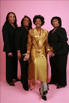 Naomi Shelton & the Gospel Queens