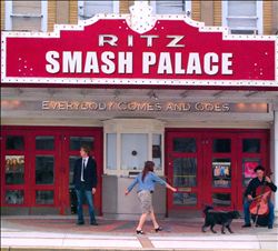 ladda ner album Smash Palace - Everybody Comes And Goes