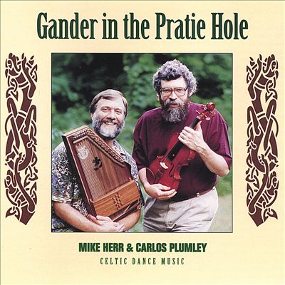 Gander in the Pratie Hole