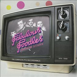 Album herunterladen Fabulous Poodles - Mirror Stars The Complete Pye Recordings 1976 1980