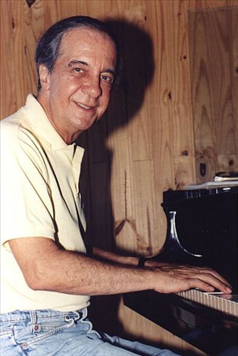 Mario Castro-Neves